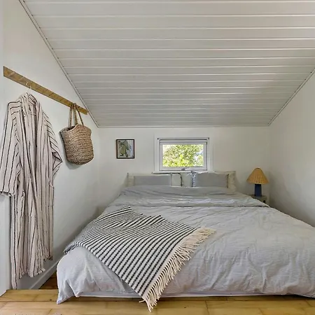 House With Sea View In Djursland Allingabro